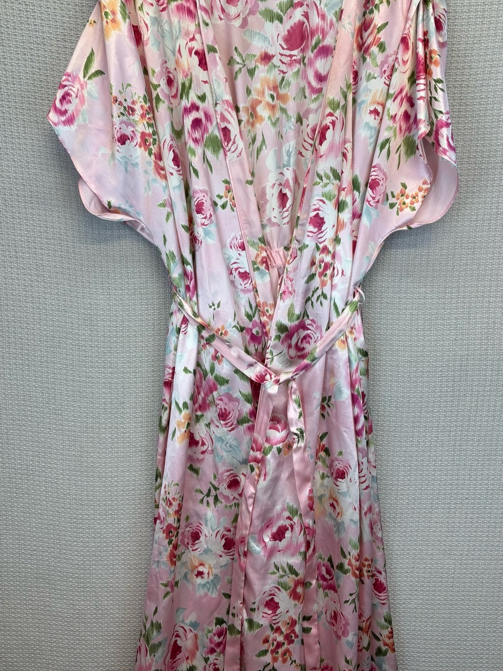 Oscar de la Renta Pink Floral Satin Robe